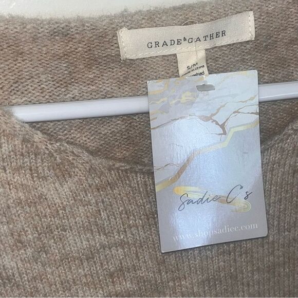 NWT & Gather Wool Blend Oversized Cream Wide Arm Sweater $72 S/M - Picture 9 of 11